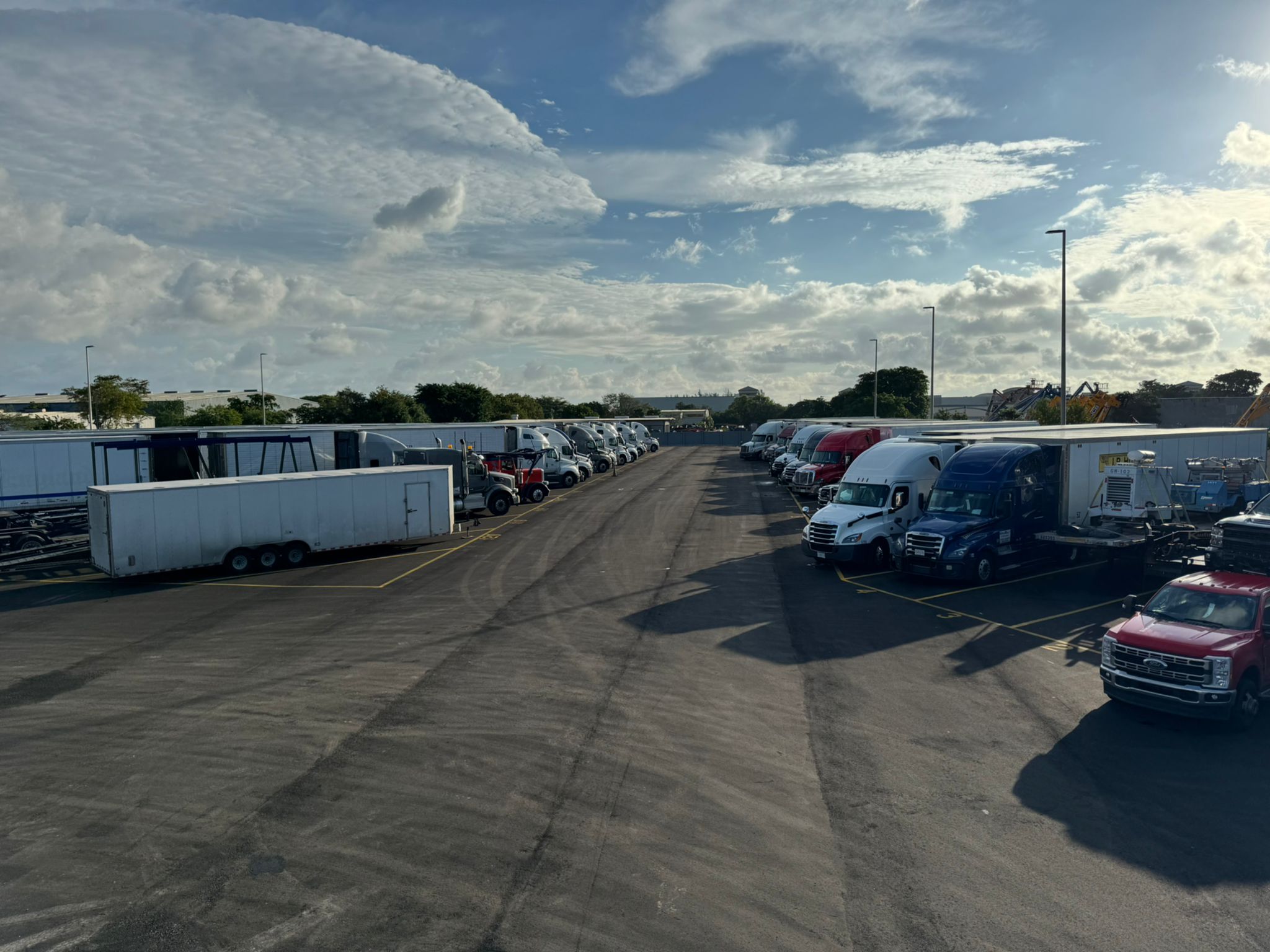 Powerline Street View -Truck Parking