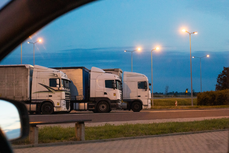 overnight truck parking in orlando